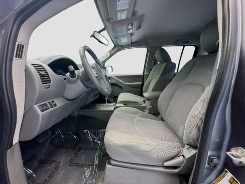 Used 2020 Nissan Frontier SV w/ Midnight Edition Floor Mats RWD image 13