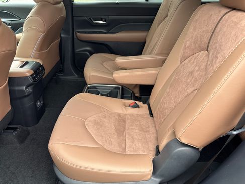 New 2026 Toyota Grand Highlander AWD Hybrid image 20