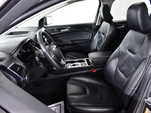 Used 2022 Ford Edge Titanium w/ Class II Trailer Tow Package image 6