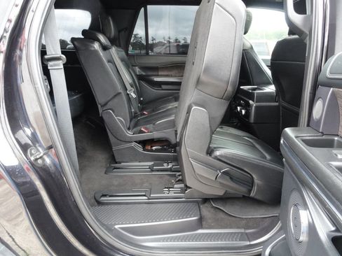 Used 2019 Ford Expedition Max Limited AWD/4WD image 9