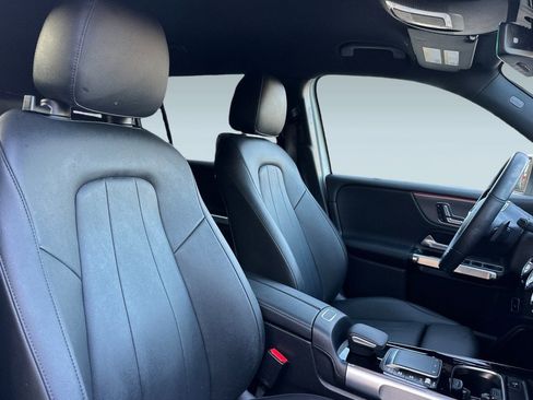 Certified 2023 Mercedes-Benz EQB 300 4MATIC image 33