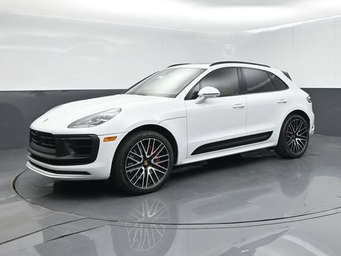 Used 2023 Porsche Macan GTS AWD/4WD image 4