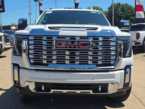 New 2026 GMC Sierra 3500 Denali w/ Denali Reserve Package AWD/4WD image 12