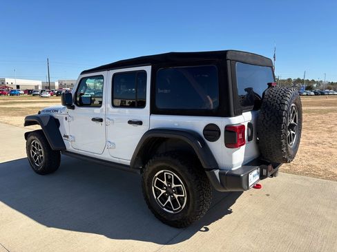 Used 2024 Jeep Wrangler Unlimited Rubicon w/ Convenience Group image 6