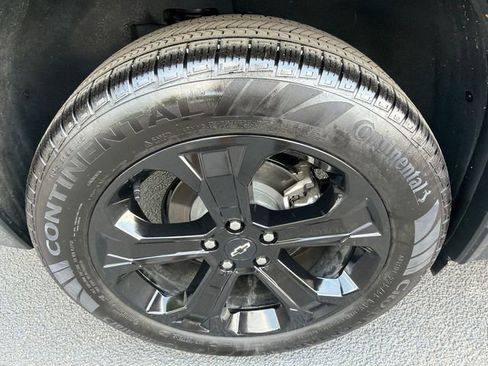 Used 2025 Chevrolet Equinox LT w/ Convenience Package II FWD image 17