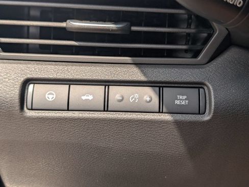 Used 2025 Nissan Altima 2.5 SL FWD image 21