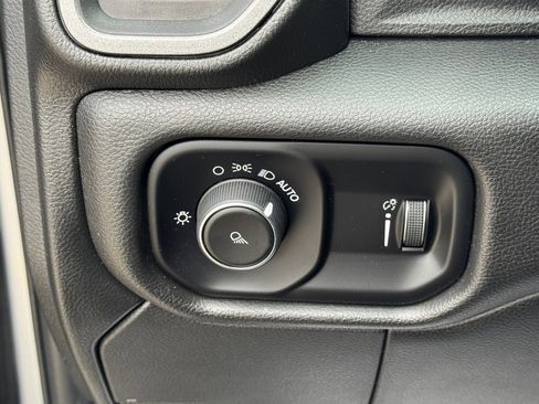 Used 2024 RAM 3500 Tradesman w/ Chrome Appearance Group image 28