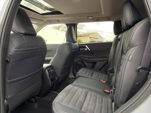 New 2026 Mitsubishi Outlander Trail Edition image 14