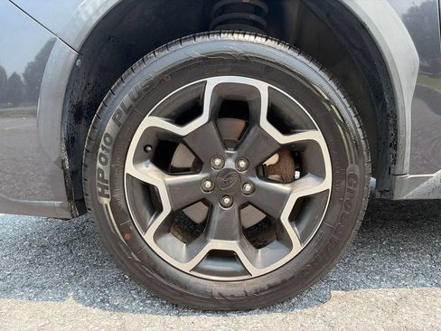Used 2013 Subaru Crosstrek 2.0i Premium AWD/4WD image 24