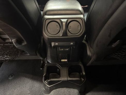 Used 2020 Jeep Gladiator Rubicon AWD/4WD image 17