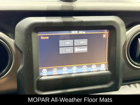 Used 2022 Jeep Wrangler Sport AWD/4WD image 34