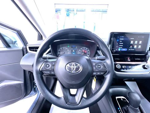 Used 2025 Toyota Corolla LE FWD image 15