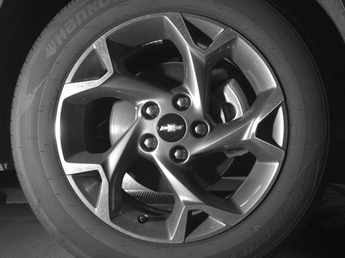Used 2025 Chevrolet Trax LT FWD image 13
