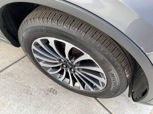 Certified 2023 Lincoln Aviator AWD w/ Premium Package image 11