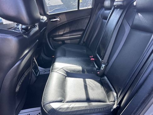 Used 2018 Dodge Charger R/T w/ Plus Group RWD image 16