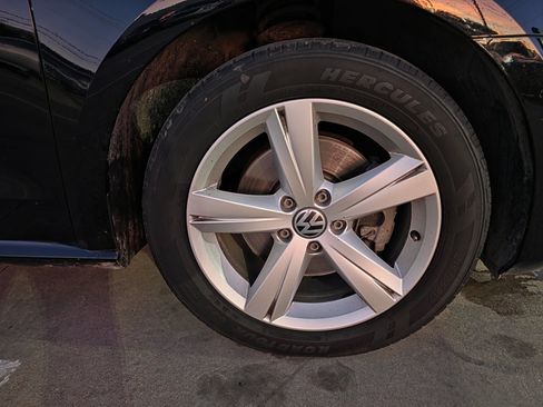 Used 2012 Volkswagen Passat 2.5 SE image 31