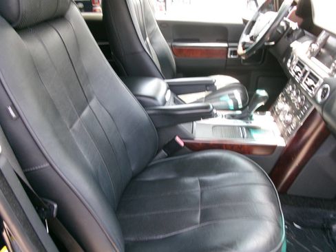 Used 2011 Land Rover Range Rover HSE LUX AWD/4WD image 11