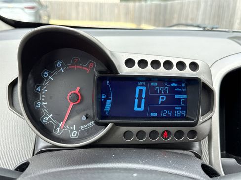 Used 2015 Chevrolet Sonic LT image 17