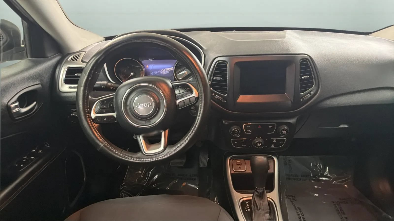 Used 2018 Jeep Compass Sport w/ Tech Group FWD image 10