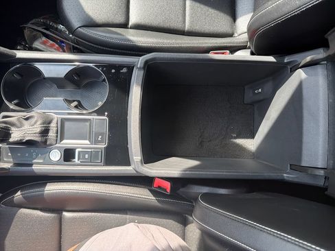 Used 2023 Volkswagen Atlas SE w/ Panoramic Sunroof Package FWD image 24
