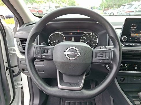 New 2026 Nissan Rogue S image 17