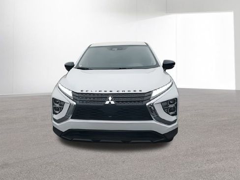 Used 2024 Mitsubishi Eclipse Cross LE image 3