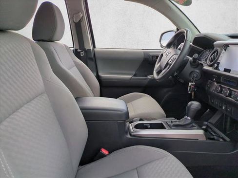 Used 2022 Toyota Tacoma SR5 RWD image 20