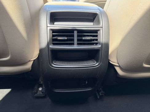 Used 2018 Cadillac XT5 Luxury w/ LPO, Sport Package AWD/4WD image 30