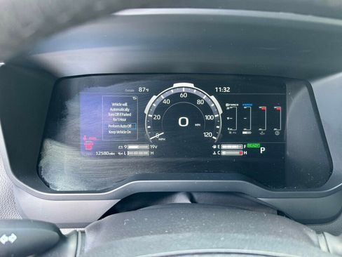 Used 2025 Toyota Sequoia Limited AWD/4WD image 4