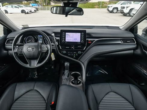 Used 2023 Toyota Camry SE FWD image 14