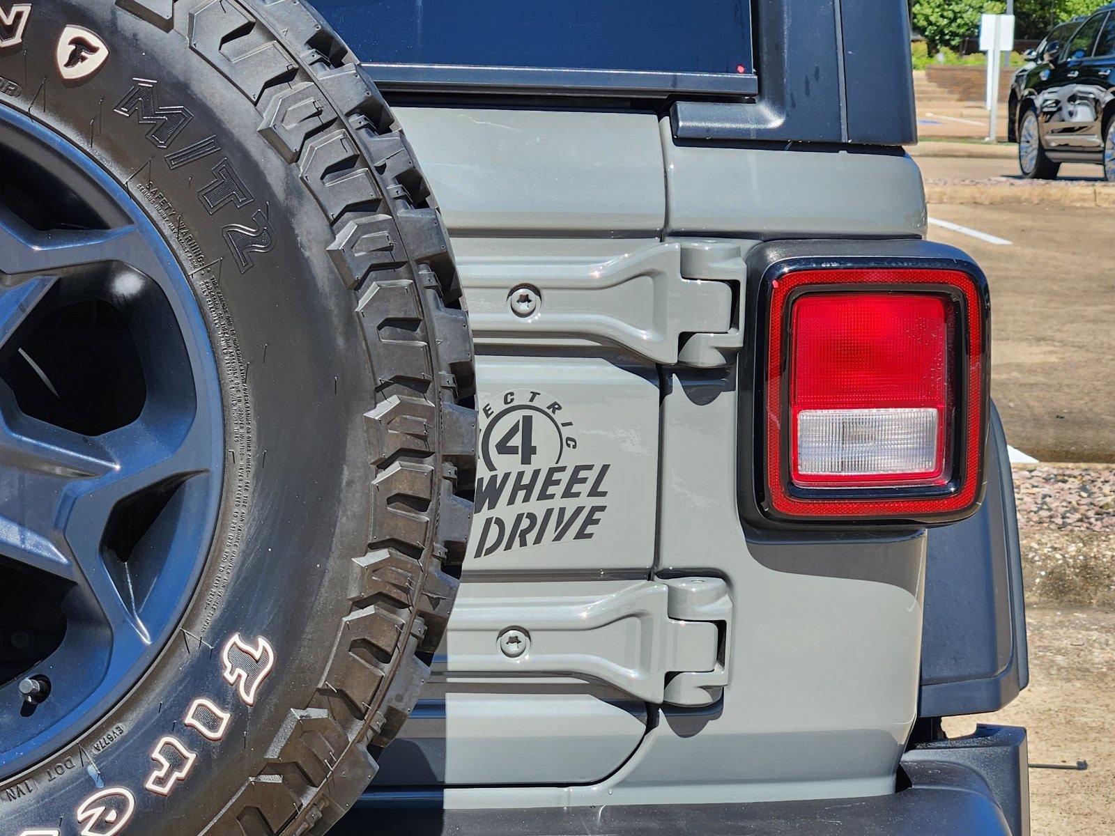 Used 2023 Jeep Wrangler Unlimited AWD/4WD image 16