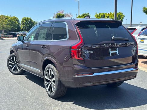 Certified 2025 Volvo XC90 B5 Core w/ Climate Package image 5