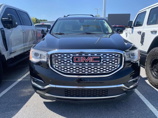 Used 2018 GMC Acadia Denali w/ Technology Package AWD/4WD image 2