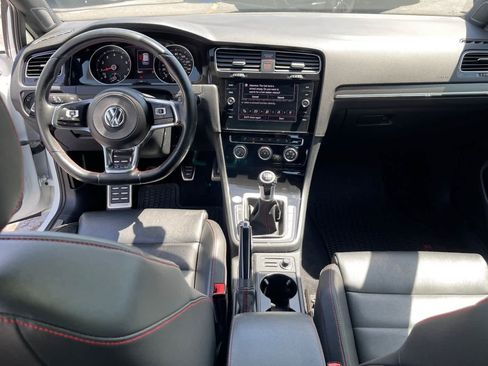 Used 2021 Volkswagen GTI SE FWD image 11