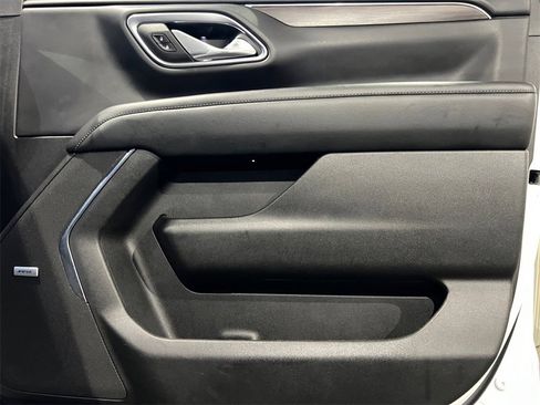 Used 2023 Chevrolet Suburban LT image 14