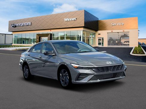 New 2026 Hyundai Elantra Sport FWD image 11