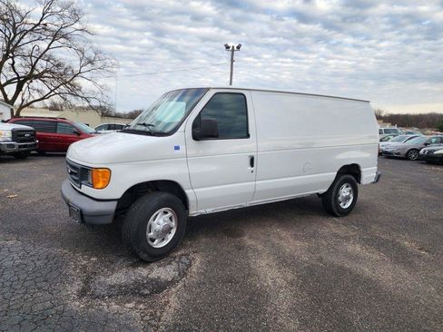 Used 2006 Ford E-350 and Econoline 350 Super Duty RWD image 10