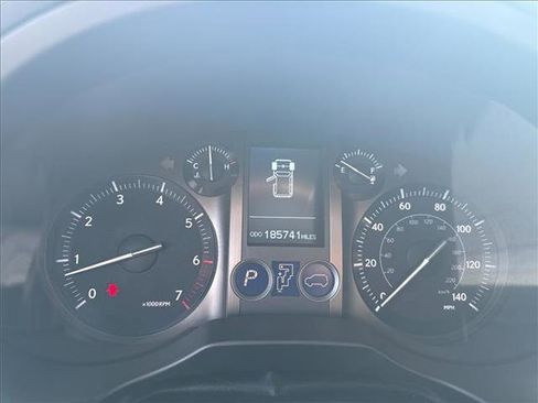 Used 2013 Lexus GX 460 image 11