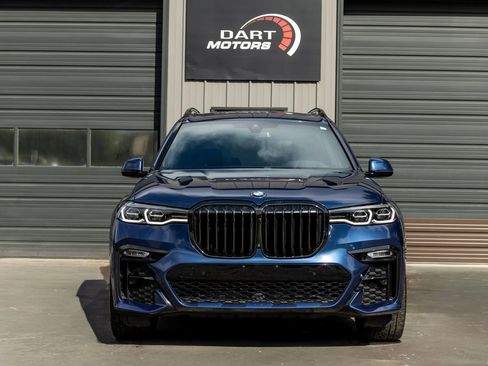 Used 2021 BMW X7 xDrive40i w/ M Sport Package AWD/4WD image 2