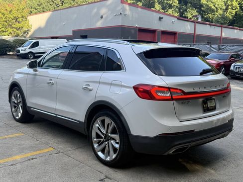 Used 2018 Lincoln MKX Reserve w/ Driver Assistance Package FWD image 13