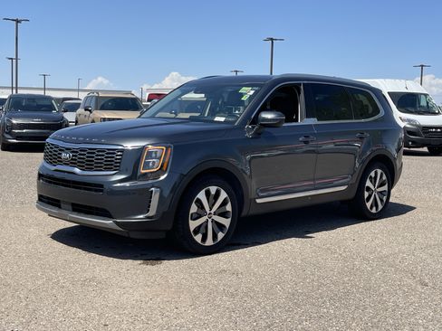 Used 2021 Kia Telluride EX w/ EX Premium Package FWD image 2
