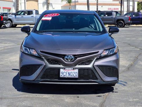 Used 2022 Toyota Camry SE w/ Convenience Package image 2