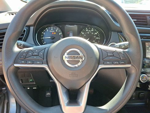 Used 2017 Nissan Rogue Sport SV image 25