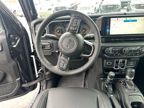 New 2026 Jeep Gladiator Mojave AWD/4WD image 14
