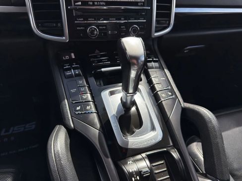 Used 2013 Porsche Cayenne Diesel AWD/4WD image 21