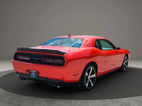 Used 2016 Dodge Challenger R/T Plus RWD image 8