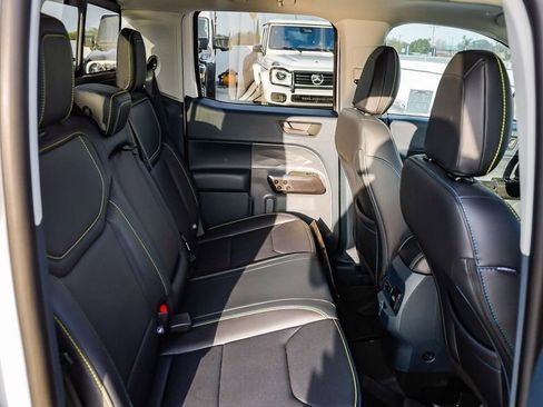 Used 2025 Ford Maverick Lobo image 20