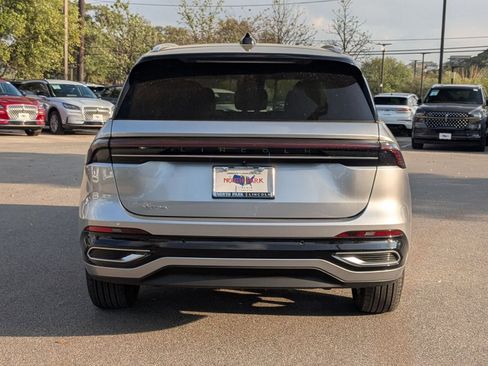 Used 2025 Lincoln Nautilus Reserve image 4