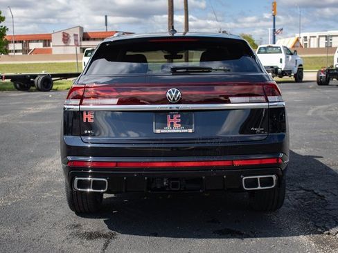Used 2024 Volkswagen Atlas Cross Sport SEL Premium R-Line image 6