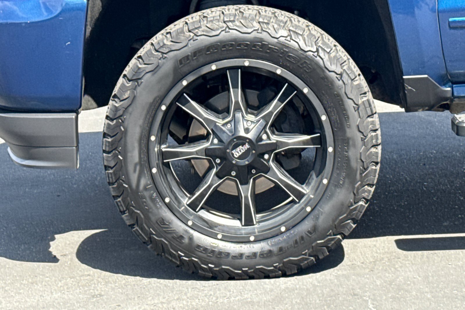 Used 2018 Chevrolet Silverado 1500 LT w/ All Star Edition AWD/4WD image 32